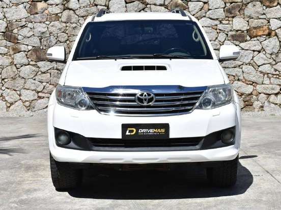 TOYOTA-HILUX-3.0 SRV 4X4 CD 16V TURBO INTERCOOLER DIESEL 4P AUTOMÁTICO TOYOTA-HILUX-2012