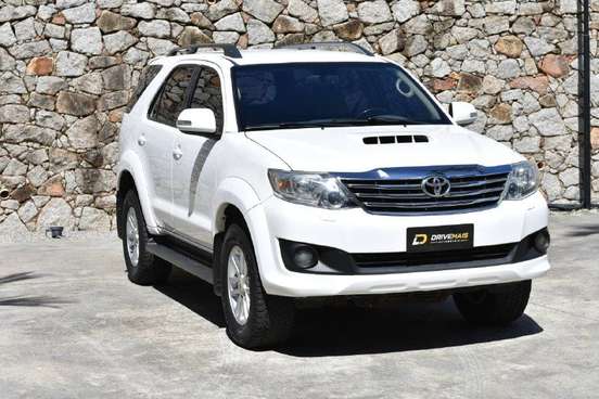 TOYOTA-HILUX-2012