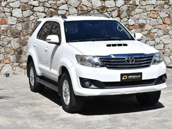 TOYOTA-HILUX-3.0 SRV 4X4 CD 16V TURBO INTERCOOLER DIESEL 4P AUTOMÁTICO TOYOTA-HILUX-2012