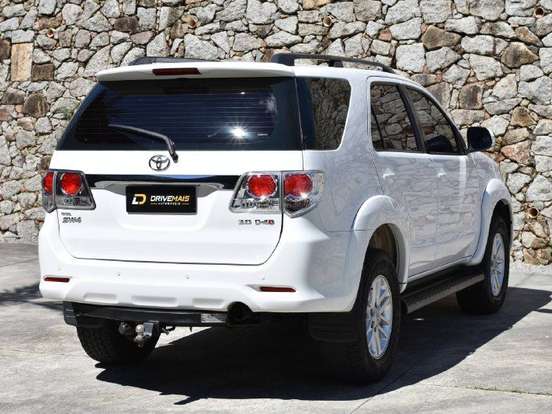 TOYOTA-HILUX-3.0 SRV 4X4 CD 16V TURBO INTERCOOLER DIESEL 4P AUTOMÁTICO TOYOTA-HILUX-2012