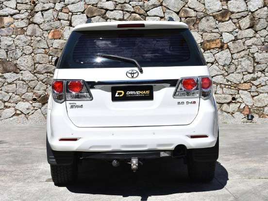 TOYOTA-HILUX-3.0 SRV 4X4 CD 16V TURBO INTERCOOLER DIESEL 4P AUTOMÁTICO TOYOTA-HILUX-2012