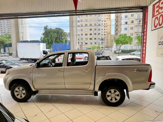 TOYOTA-HILUX-3.0 SRV 4X4 CD 16V TURBO INTERCOOLER DIESEL 4P AUTOMÁTICO TOYOTA-HILUX-2007