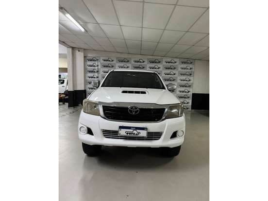 TOYOTA-HILUX-3.0 SRV 4X4 CD 16V TURBO INTERCOOLER DIESEL 4P AUTOMÁTICO TOYOTA-HILUX-2011