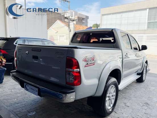 TOYOTA-HILUX-3.0 SRV 4X4 CD 16V TURBO INTERCOOLER DIESEL 4P AUTOMÁTICO TOYOTA-HILUX-2015