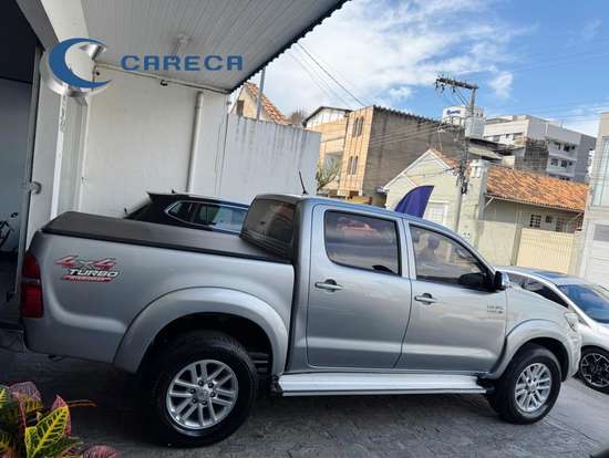 TOYOTA-HILUX-3.0 SRV 4X4 CD 16V TURBO INTERCOOLER DIESEL 4P AUTOMÁTICO TOYOTA-HILUX-2015