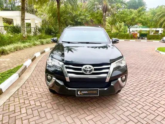 TOYOTA-HILUX SW4-2016
