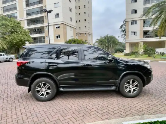 TOYOTA-HILUX SW4-2016