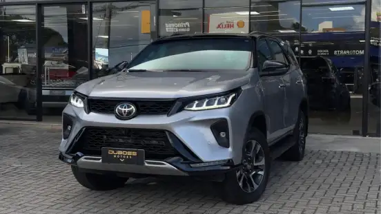 TOYOTA-HILUX SW4-2025
