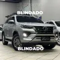 TOYOTA HILUX SW4 2.8 D-4D TURBO DIESEL SRX 7L 4X4 AUTOMÁTICO TOYOTA HILUX SW4 2.8 D-4D TURBO DIESEL SRX 7L 4X4 AUTOMÁTICO
