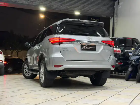 TOYOTA-HILUX SW4-2021