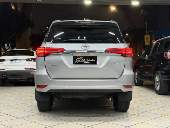 TOYOTA-HILUX SW4-2021