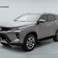 TOYOTA HILUX SW4 2.8 D-4D TURBO DIESEL SRX PLATINUM 7L 4X4 AUTOMÁTICO TOYOTA HILUX SW4 2.8 D-4D TURBO DIESEL SRX PLATINUM 7L 4X4 AUTOMÁTICO