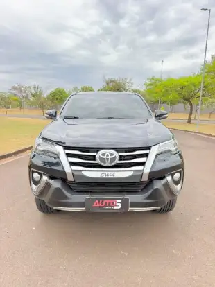 TOYOTA-HILUX SW4-2017