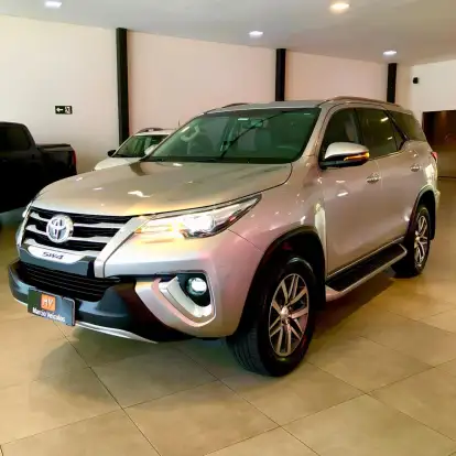 TOYOTA-HILUX SW4-2018