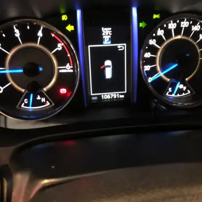 TOYOTA-HILUX SW4-2018