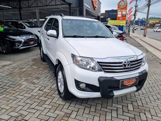 TOYOTA HILUX SW4 2.7 SR 4X2 16V FLEX 4P AUTOMÁTICO