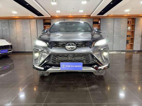 TOYOTA-HILUX SW4-2023