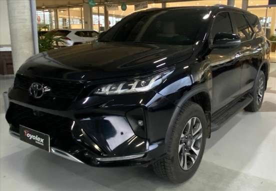 TOYOTA-HILUX SW4-2023