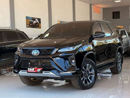 TOYOTA-HILUX SW4-2.8 D-4D TURBO DIESEL DIAMOND 7L 4X4 AUTOMÁTICO TOYOTA-HILUX SW4-2024
