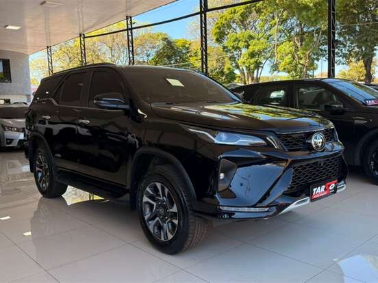 TOYOTA-HILUX SW4-2.8 D-4D TURBO DIESEL DIAMOND 7L 4X4 AUTOMÁTICO TOYOTA-HILUX SW4-2024