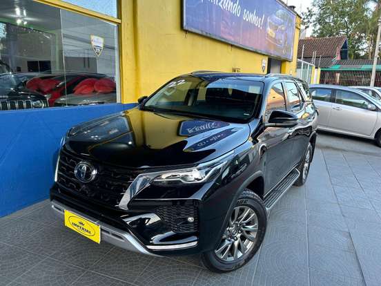 TOYOTA-HILUX SW4-2.8 D-4D TURBO DIESEL SRX 4X4 AUTOMÁTICO TOYOTA-HILUX SW4-2021