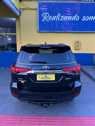 TOYOTA-HILUX SW4-2.8 D-4D TURBO DIESEL SRX 4X4 AUTOMÁTICO TOYOTA-HILUX SW4-2021