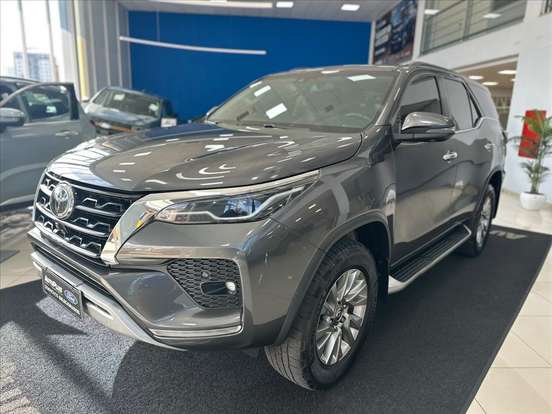TOYOTA-HILUX SW4-2022