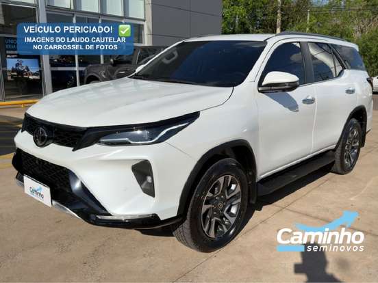 TOYOTA-HILUX SW4-2.8 D-4D TURBO DIESEL SRX PLATINUM 4X4 AUTOMÁTICO TOYOTA-HILUX SW4-2025