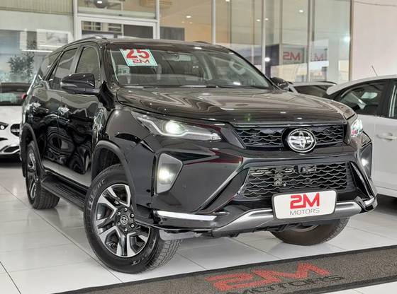 TOYOTA HILUX SW4 2.8 D-4D TURBO DIESEL SRX PLATINUM 4X4 AUTOMÁTICO