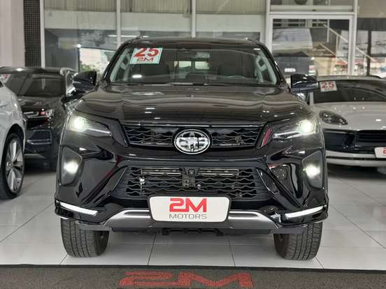 TOYOTA-HILUX SW4-2.8 D-4D TURBO DIESEL SRX PLATINUM 4X4 AUTOMÁTICO TOYOTA-HILUX SW4-2024