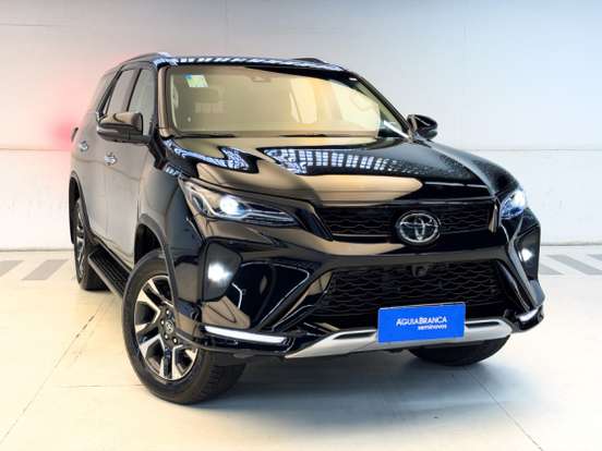 TOYOTA-HILUX SW4-2026