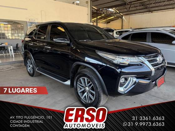 TOYOTA HILUX SW4 2.8 SRX 4X4 7 LUGARES 16V TURBO INTERCOOLER DIESEL 4P AUTOMÁTICO