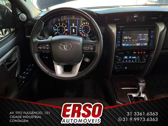 TOYOTA-HILUX SW4-2018