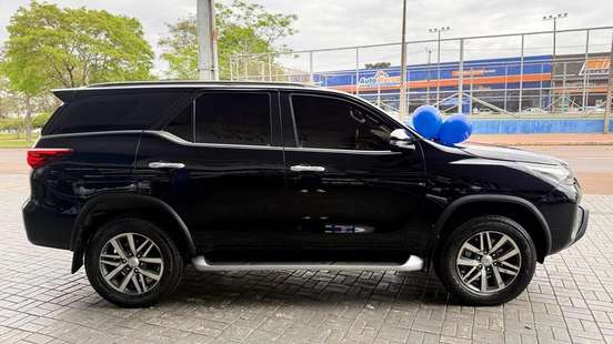 TOYOTA-HILUX SW4-2018