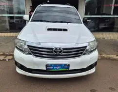 TOYOTA HILUX SW4 3.0 SRV 4X4 16V TURBO INTERCOOLER DIESEL 4P AUTOMÁTICO TOYOTA HILUX SW4 3.0 SRV 4X4 16V TURBO INTERCOOLER DIESEL 4P AUTOMÁTICO