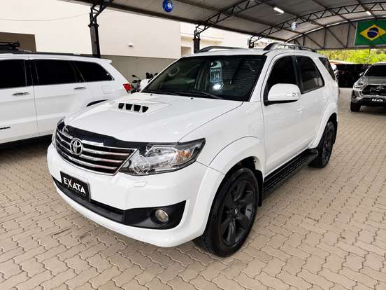 TOYOTA-HILUX SW4-3.0 SRV 4X4 16V TURBO INTERCOOLER DIESEL 4P AUTOMÁTICO TOYOTA-HILUX SW4-2013