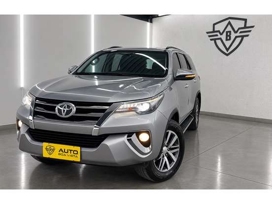 TOYOTA-HILUX SW4-2016