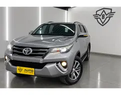 TOYOTA HILUX SW4 4.0 SRX 4X4 7 LUGARES V6 24V GASOLINA 4P AUTOMÁTICO TOYOTA HILUX SW4 4.0 SRX 4X4 7 LUGARES V6 24V GASOLINA 4P AUTOMÁTICO