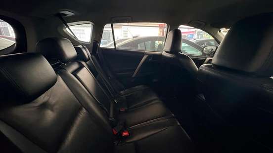 TOYOTA-RAV4-2015