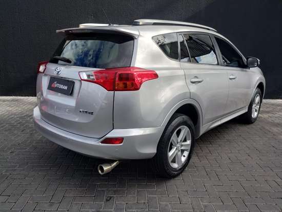 TOYOTA-RAV4-2014