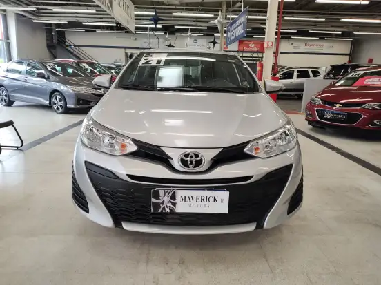 TOYOTA-YARIS-2021