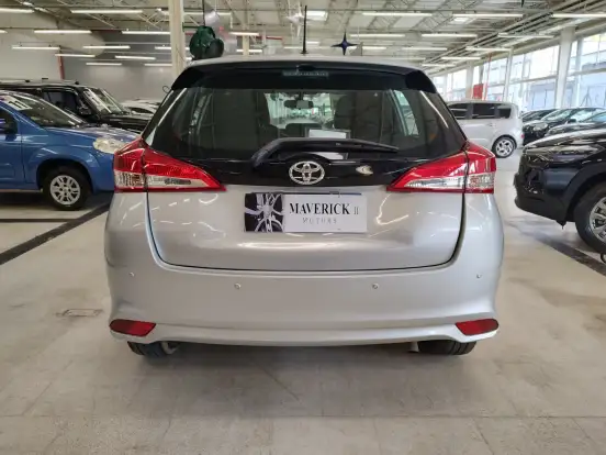 TOYOTA-YARIS-2021