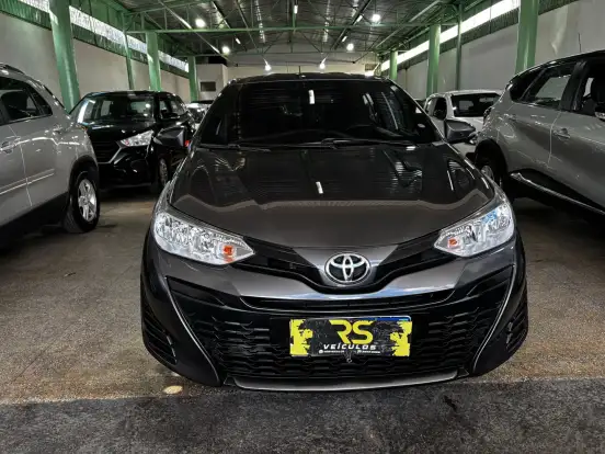TOYOTA-YARIS-2020