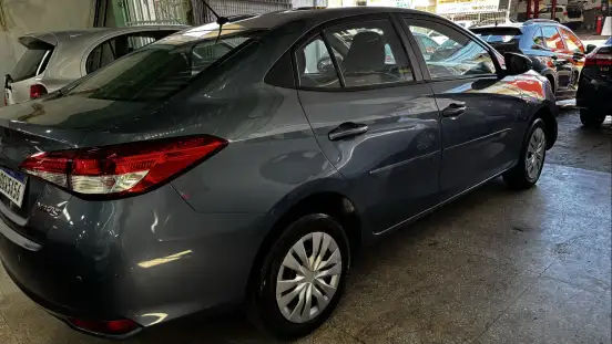 TOYOTA-YARIS-2020