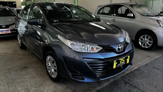 TOYOTA-YARIS-2020