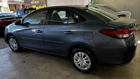 TOYOTA-YARIS-2020