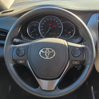 TOYOTA-YARIS-2024