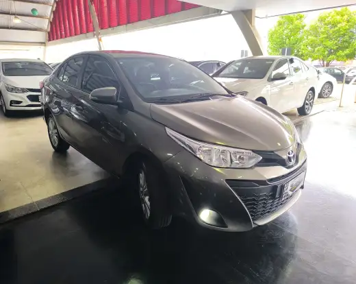 TOYOTA-YARIS-2019