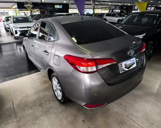 TOYOTA-YARIS-1.5 16V FLEX SEDAN XL PLUS TECH MULTIDRIVE TOYOTA-YARIS-2019