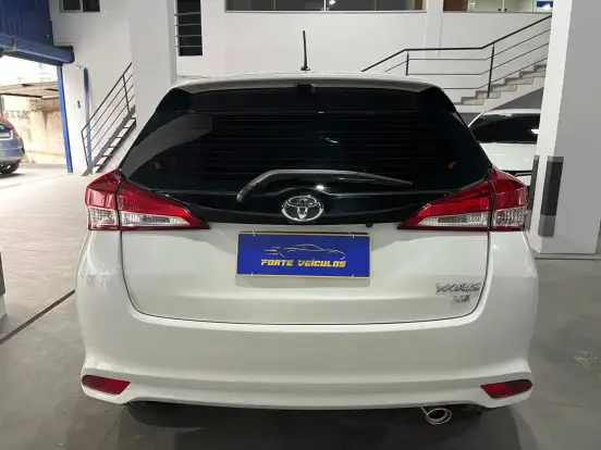 TOYOTA-YARIS-2022